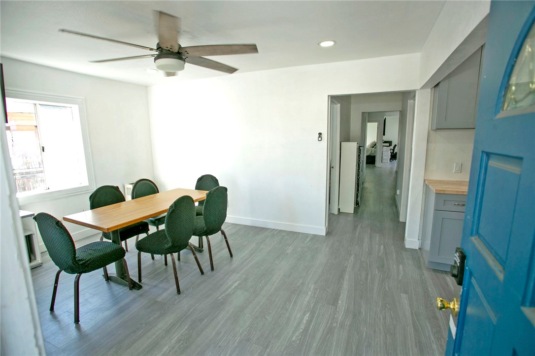 Detail Gallery Image 3 of 21 For 902 W 132nd St, Compton,  CA 90222 - 4 Beds | 2/1 Baths