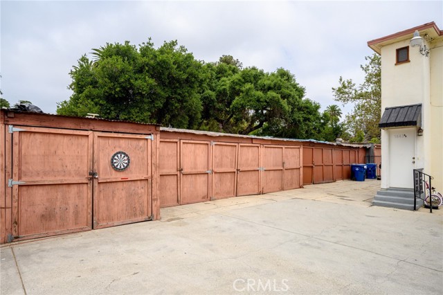 1641 S Catalina Street, Los Angeles CA: https://media.crmls.org/medias/c02b655e-8e15-44c7-8581-dcefbfbf5cae.jpg