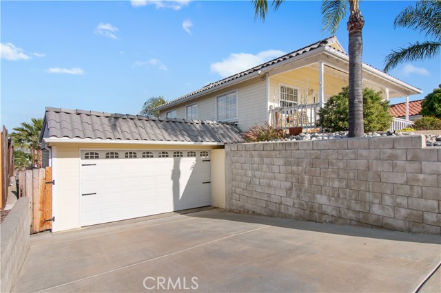 Detail Gallery Image 12 of 67 For 23101 Compass Dr, Canyon Lake,  CA 92587 - 3 Beds | 2/1 Baths