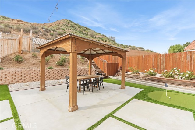 Detail Gallery Image 44 of 49 For 29161 Corales, Canyon Country,  CA 91387 - 3 Beds | 3 Baths