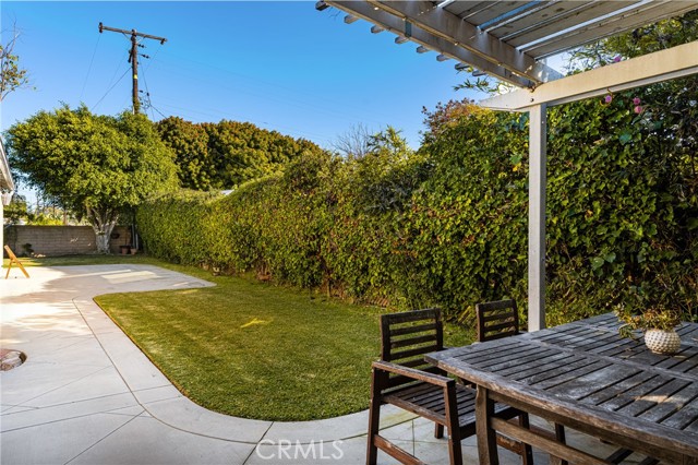 Image 11 of 58 For 939 Oak Street
