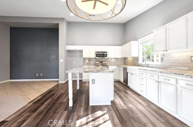 Detail Gallery Image 13 of 50 For 25624 Driftview Cir, Menifee,  CA 92584 - 4 Beds | 2 Baths