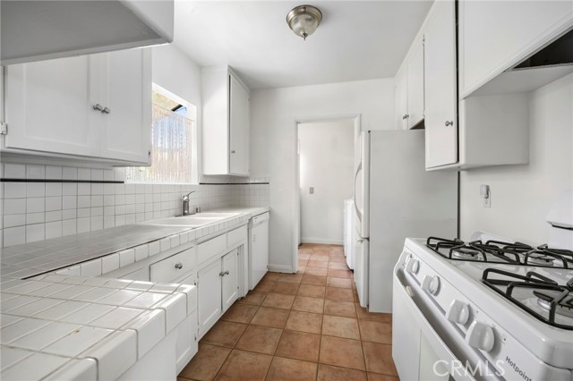 Detail Gallery Image 20 of 37 For 17405 Kornblum Ave, Torrance,  CA 90504 - 3 Beds | 1 Baths
