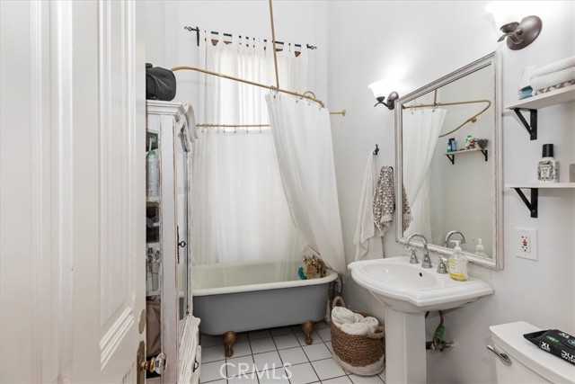 3820 Ridge Road, Riverside CA: https://media.crmls.org/medias/c02e4bd7-0f70-485d-9bd3-6cbb55e66421.jpg