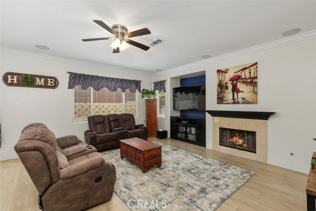 35183 Flamingo Way, Winchester CA: https://media.crmls.org/medias/c02e7901-af46-4256-a637-df9b015e9d3a.jpg
