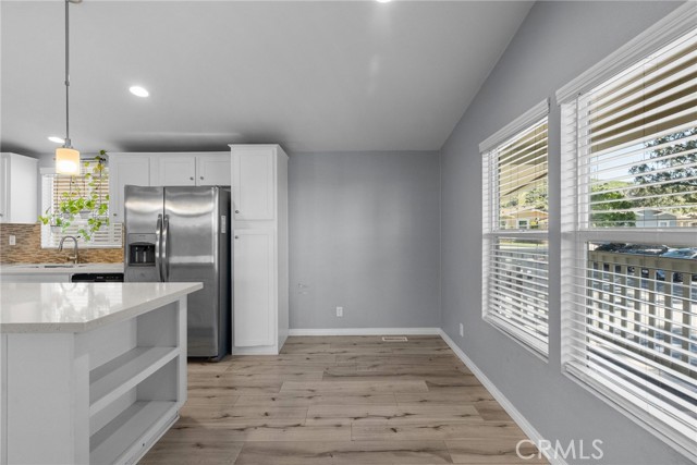 Detail Gallery Image 8 of 39 For 15455 Glenoaks Bld #336,  Sylmar,  CA 91342 - 3 Beds | 2 Baths