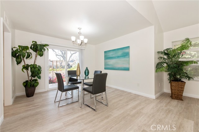 Detail Gallery Image 5 of 28 For 10 Windsong, Irvine,  CA 92614 - 3 Beds | 2 Baths