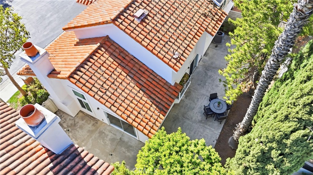 https://media.crmls.org/medias/c03144bb-1646-4126-96f8-bb8bf316e399.jpg?preset=X-Large