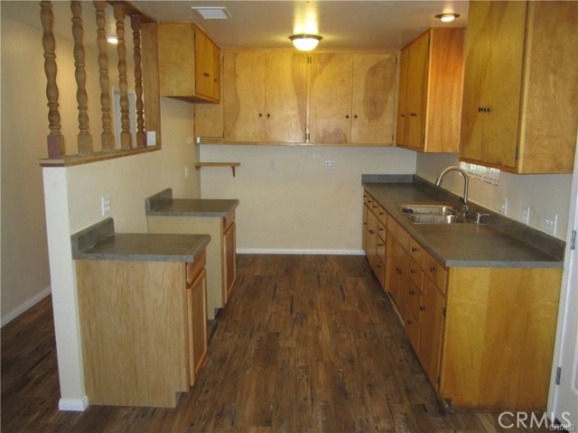 9341 Buckthorn, Hesperia CA: https://media.crmls.org/medias/c032fdd7-943c-4c48-be22-d81f14972112.jpg