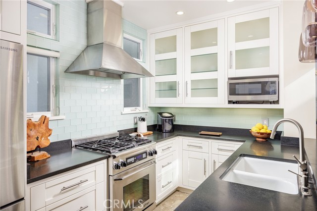 Detail Gallery Image 9 of 31 For 507 1/2 Poppy Ave, Corona Del Mar,  CA 92625 - 2 Beds | 2 Baths