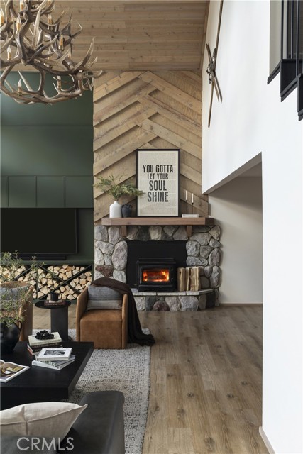 Detail Gallery Image 7 of 22 For 340 Crystal Lake Rd, Big Bear Lake,  CA 92315 - 4 Beds | 3 Baths