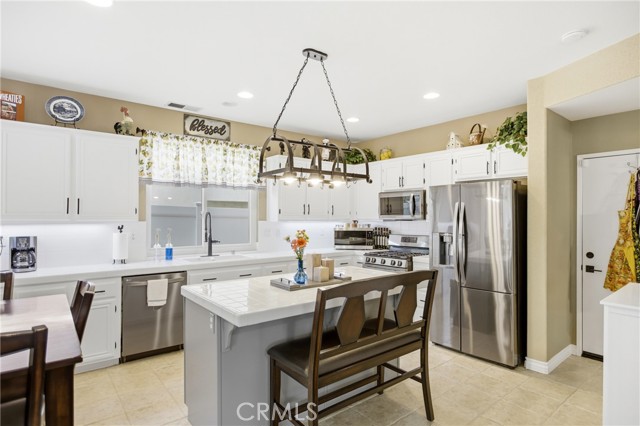 Detail Gallery Image 12 of 40 For 32661 Clearvail Dr, Temecula,  CA 92592 - 4 Beds | 2/1 Baths