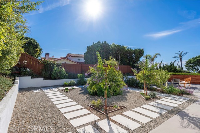 6726 Kings Harbor Drive, Rancho Palos Verdes, California 90275, 4 Bedrooms Bedrooms, ,2 BathroomsBathrooms,Residential,Sold,Kings Harbor,SB21159281