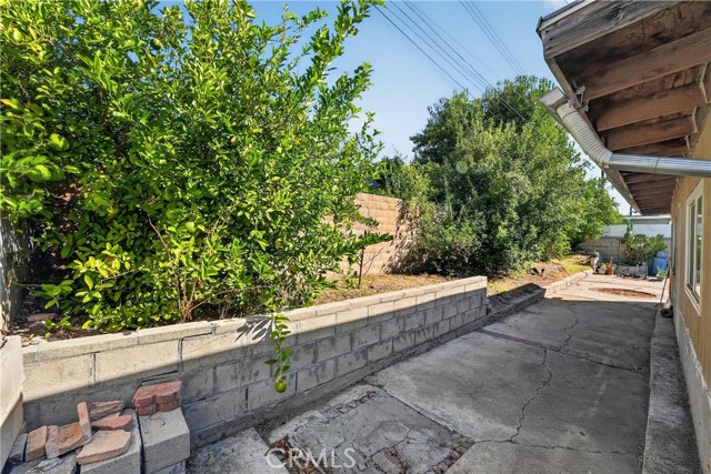 18807 Elizondo Street photo 25