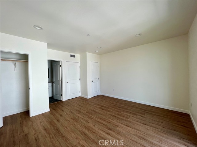 Detail Gallery Image 16 of 18 For 2418 Carmona Ave, Los Angeles,  CA 90016 - 3 Beds | 4/1 Baths