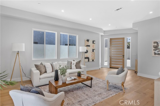 Detail Gallery Image 6 of 52 For 2619 Huntington Ln a,  Redondo Beach,  CA 90278 - 4 Beds | 3/1 Baths