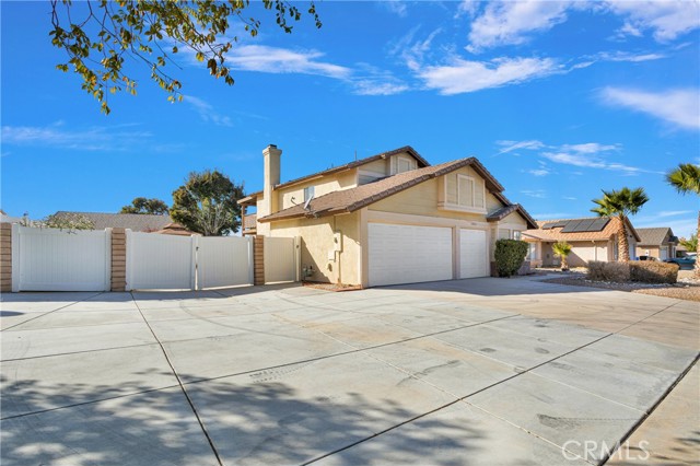 Detail Gallery Image 2 of 53 For 13010 Snowview Rd, Victorville,  CA 92392 - 4 Beds | 3 Baths