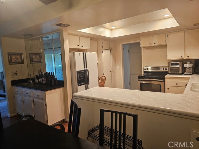 Detail Gallery Image 10 of 28 For 4718 Woodbend, San Bernardino,  CA 92407 - 2 Beds | 2 Baths