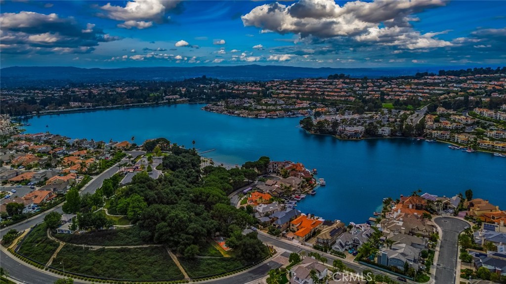https://media.crmls.org/medias/c036d8d1-7d55-4b4c-9ea5-7d8369c071a0.jpg?preset=X-Large