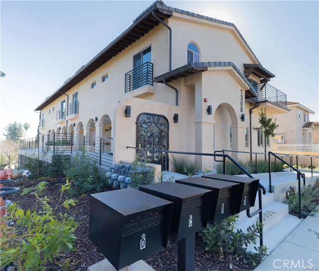 Detail Gallery Image 6 of 60 For 1308 S Stevens Ave #D,  San Gabriel,  CA 91776 - 3 Beds | 3 Baths