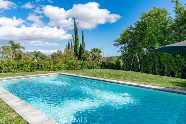 Detail Gallery Image 37 of 53 For 5700 El Canon Ave, Woodland Hills,  CA 91367 - 3 Beds | 3 Baths