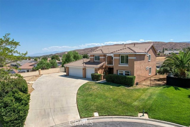 5712 Bienveneda, Palmdale CA: https://media.crmls.org/medias/c037be19-629b-45e5-8898-7e5ed5c68564.jpg
