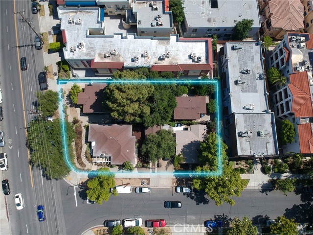 241 N Verdugo Road, Glendale CA: https://media.crmls.org/medias/c03837c1-31da-43b9-b472-d7cbac288634.jpg