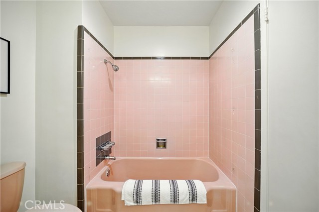 Detail Gallery Image 16 of 31 For 1075 Bryant Rd, Long Beach,  CA 90815 - 3 Beds | 3 Baths