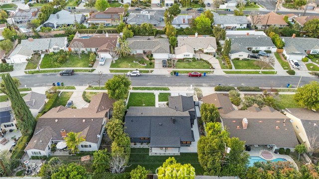 Detail Gallery Image 46 of 47 For 23856 Aetna, Woodland Hills,  CA 91367 - 4 Beds | 3 Baths