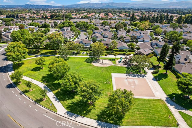 309 Deerfield, Irvine CA: https://media.crmls.org/medias/c0399340-781e-4606-9ca5-525347b6d412.jpg