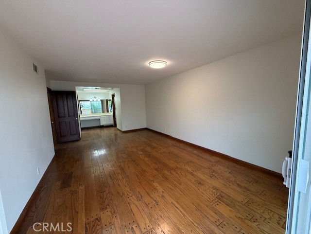 https://media.crmls.org/medias/c039b0fe-7570-4432-9208-778b9555f3ed.jpg?preset=X-Large