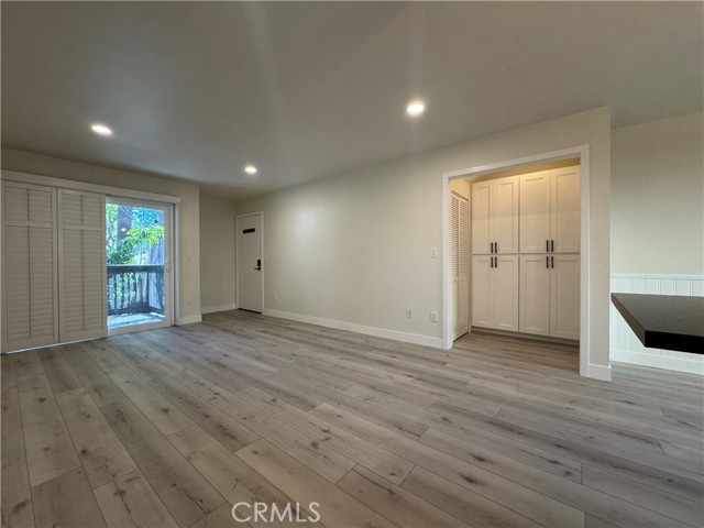 Detail Gallery Image 4 of 26 For 3219 Colorado, Santa Monica,  CA 90404 - 2 Beds | 2 Baths