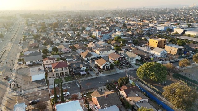 Detail Gallery Image 2 of 3 For 221 S Rowan Ave, East Los Angeles,  CA 90063 - – Beds | – Baths