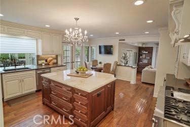 24066 Regents Park Circle, Valencia CA: https://media.crmls.org/medias/c03b907a-9542-4ccb-a61e-361b0c8b4eab.jpg
