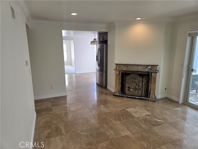 Detail Gallery Image 11 of 45 For 5704 Miguel Way, Long Beach,  CA 90814 - 5 Beds | 3 Baths