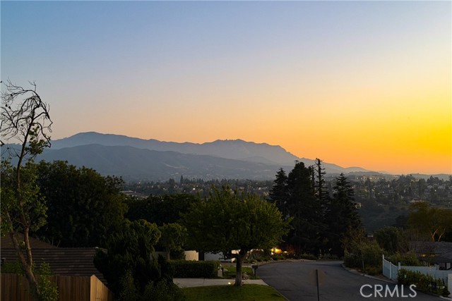 Detail Gallery Image 35 of 50 For 2044 Calle Yucca, Thousand Oaks,  CA 91360 - 4 Beds | 4 Baths