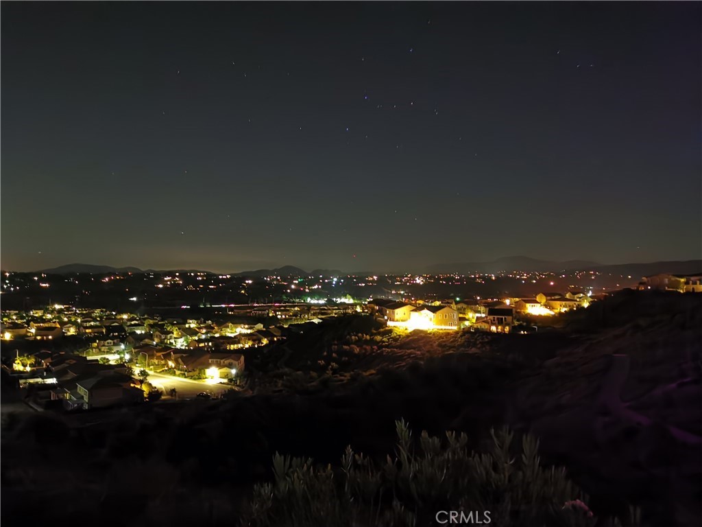 https://media.crmls.org/medias/c03c8c1b-b9ab-45ba-8760-6aa675d42fbe.jpg?preset=X-Large