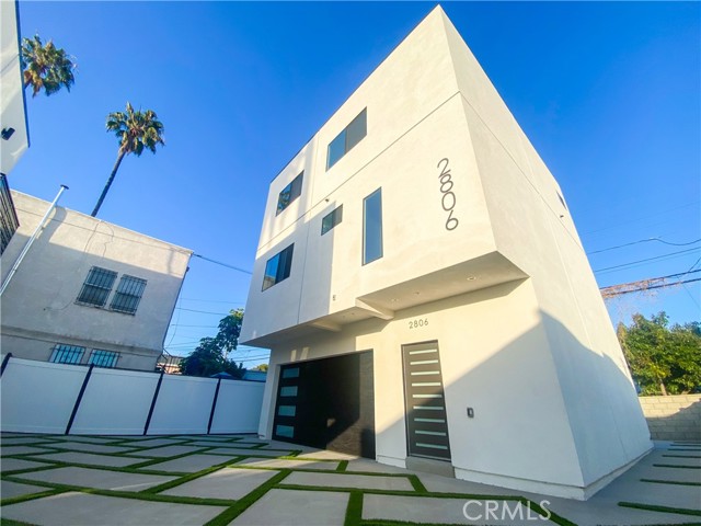 2804 S Palm Grove Ave, Los Angeles, CA 90016