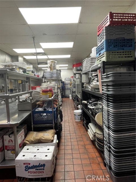 Image 9 of 16 For 7115 Beach Boulevard
