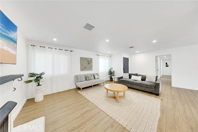 Detail Gallery Image 8 of 46 For 1603 E Chestnut Ave, Orange,  CA 92867 - 4 Beds | 2 Baths