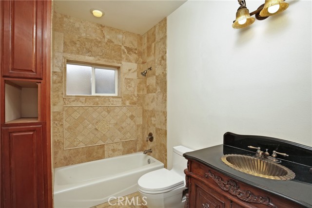 4622 W 131st Street, Hawthorne CA: https://media.crmls.org/medias/c03d9390-cde0-428c-a92a-ca293ce9b5af.jpg