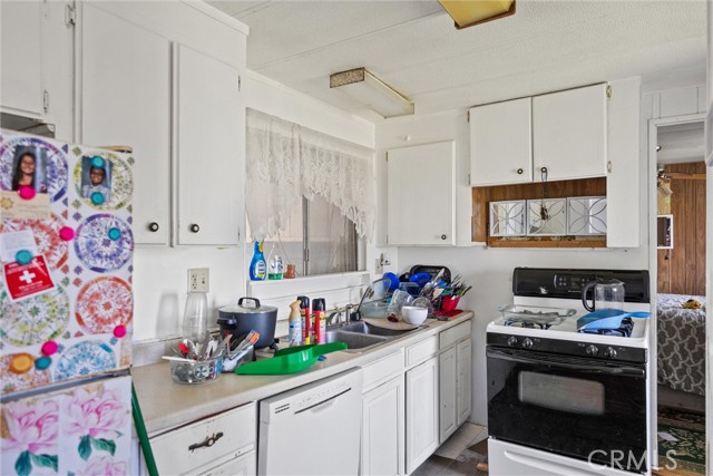 Detail Gallery Image 14 of 49 For 24431 Hoag, Corning,  CA 96021 - 2 Beds | 2 Baths