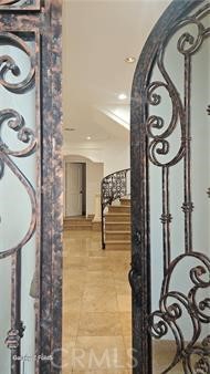 Detail Gallery Image 2 of 16 For 9662 Cabanas, Tujunga,  CA 91042 - 3 Beds | 3 Baths