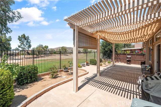 671 Zaharias Circle, Hemet CA: https://media.crmls.org/medias/c03f0b8d-63bb-4d41-b5b3-c0601928dc51.jpg