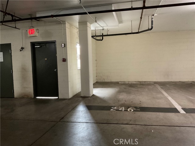 7405 Charmant Drive, San Diego CA: https://media.crmls.org/medias/c03f31d2-e347-4901-bd50-b9e47a9698aa.jpg