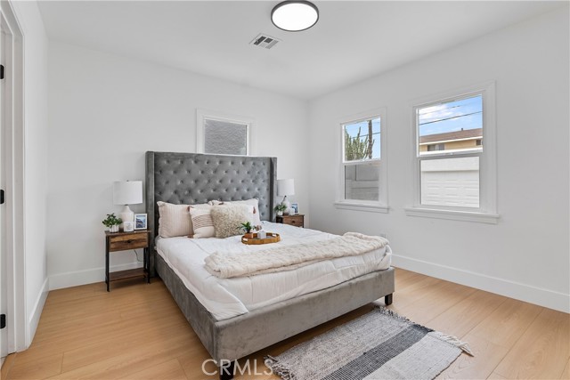 6239 Cimarron Street, Los Angeles CA: https://media.crmls.org/medias/c040bd47-0997-46f3-9c97-31a28c577da6.jpg