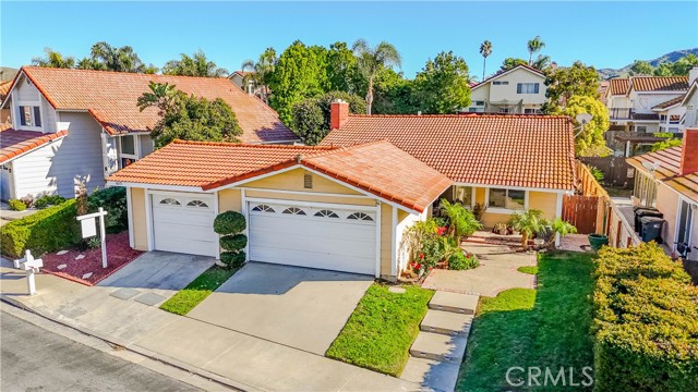 Detail Gallery Image 3 of 35 For 4875 Golden Ridge Dr, Corona,  CA 92878 - 3 Beds | 2 Baths