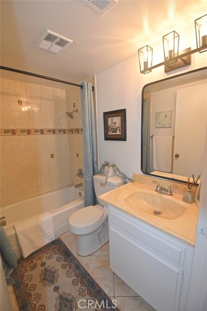 Detail Gallery Image 22 of 41 For 609 S Newhope St #C,  Santa Ana,  CA 92704 - 2 Beds | 1/1 Baths