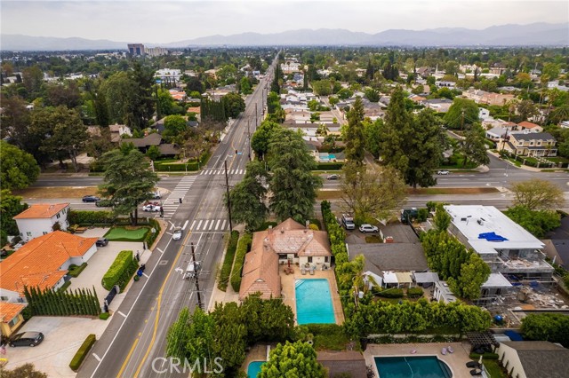 Detail Gallery Image 40 of 55 For 14060 Chandler Bld, Sherman Oaks,  CA 91401 - 3 Beds | 2 Baths