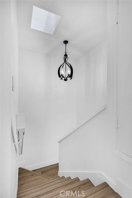 21704 Lake Vista Dr, Lake Forest CA: https://media.crmls.org/medias/c04177c1-1b08-470a-8395-90f0920da16e.jpg